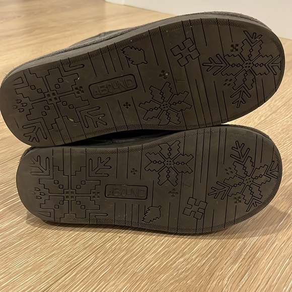 Abound Gray Suede Fur-lined Calf Length Boots - size: 7 - Picture 4 of 6